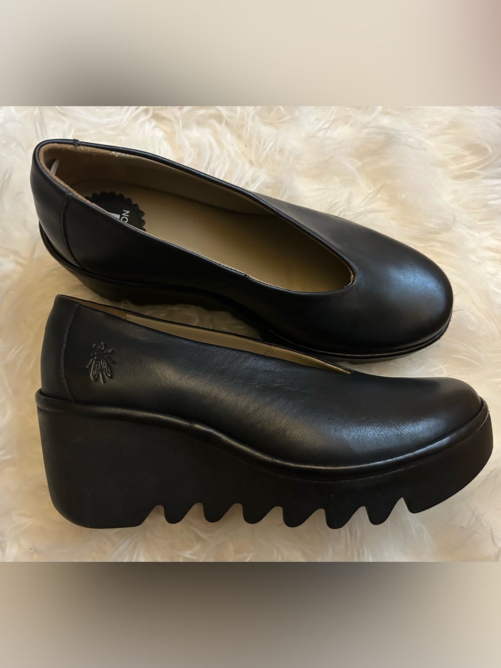 🪰NEW Fly London Black Beso Wedge LeatherShoes